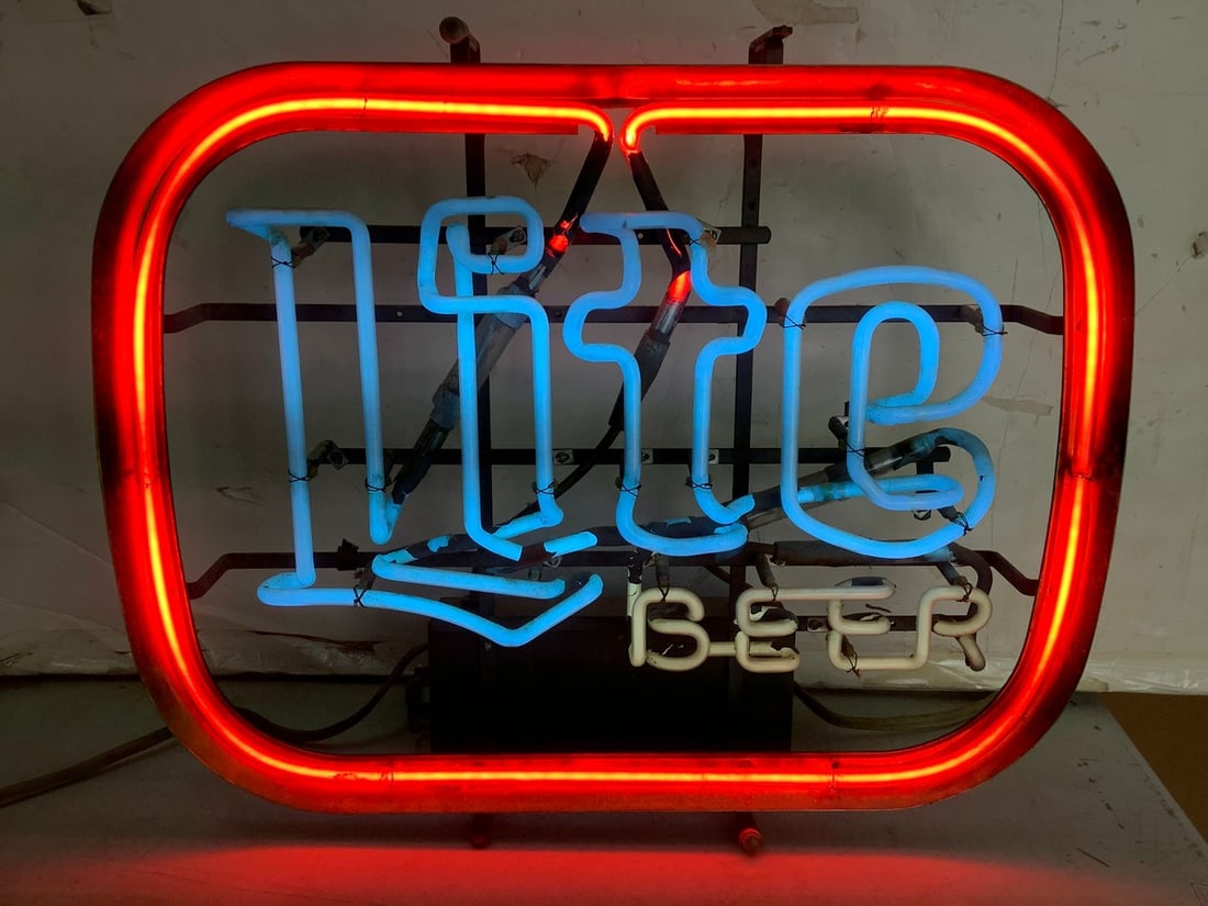 Lite Beer Neon Light Up Sign (17inx21in) (1 of 1)