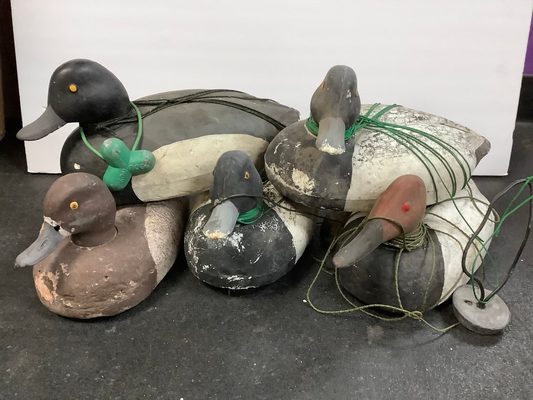 Wooden Duck Decoys (Longest - 14in): Wooden Duck Decoys (Longest - 14in)