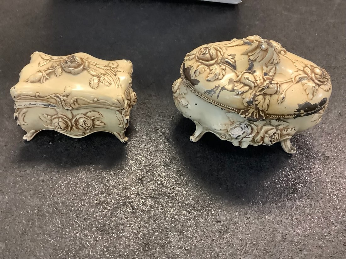 Vintage Metal Trinket Boxes: Vintage Metal Trinket Boxes