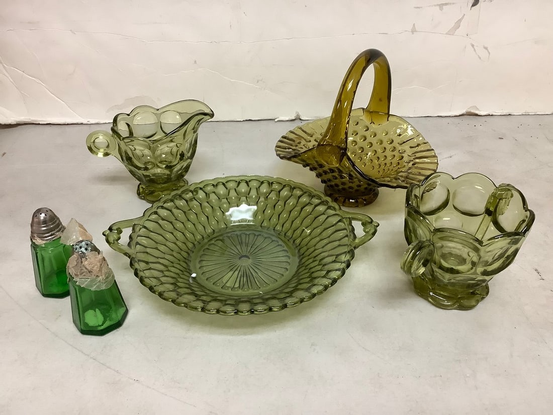 Green depression glass(tallest 6.25in.): Green depression glass(tallest 6.25in.)