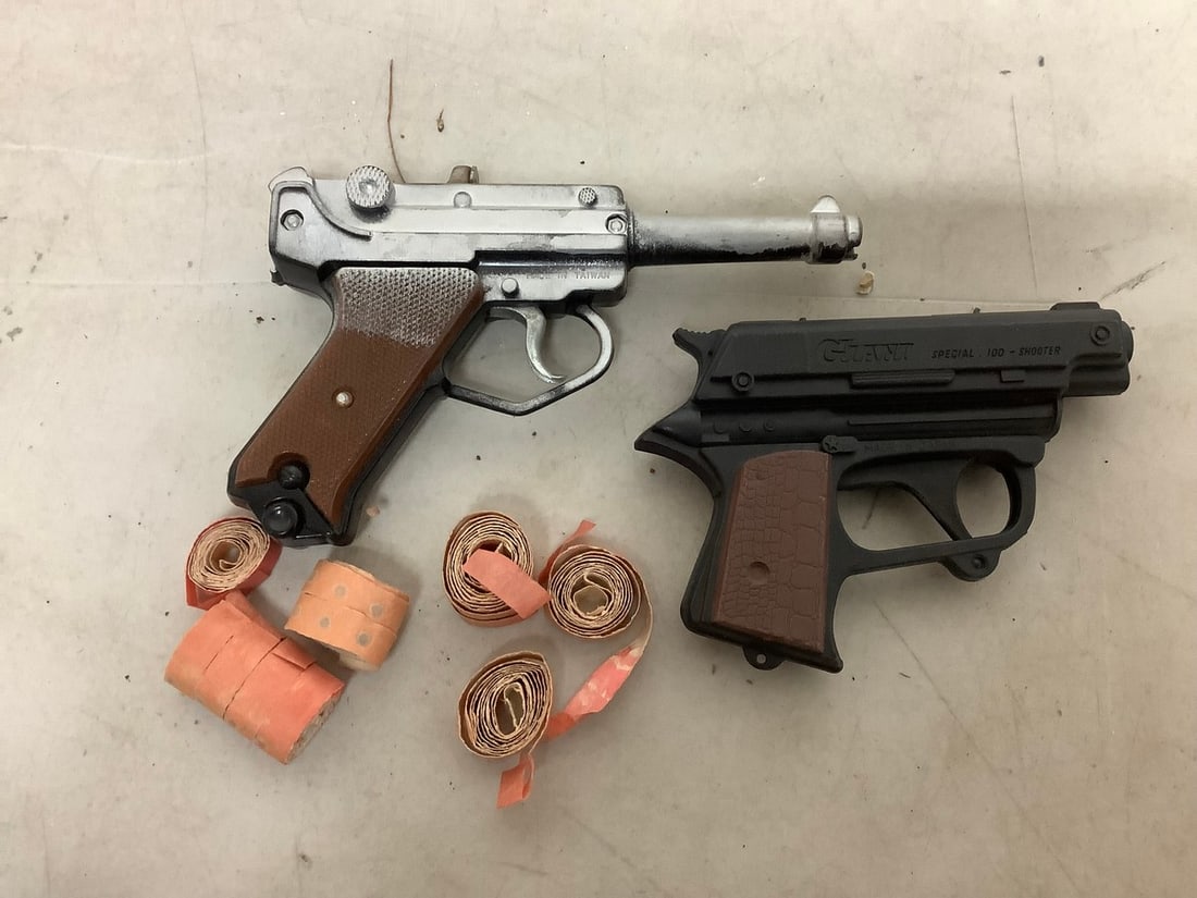 Toy guns and more: Toy guns and more