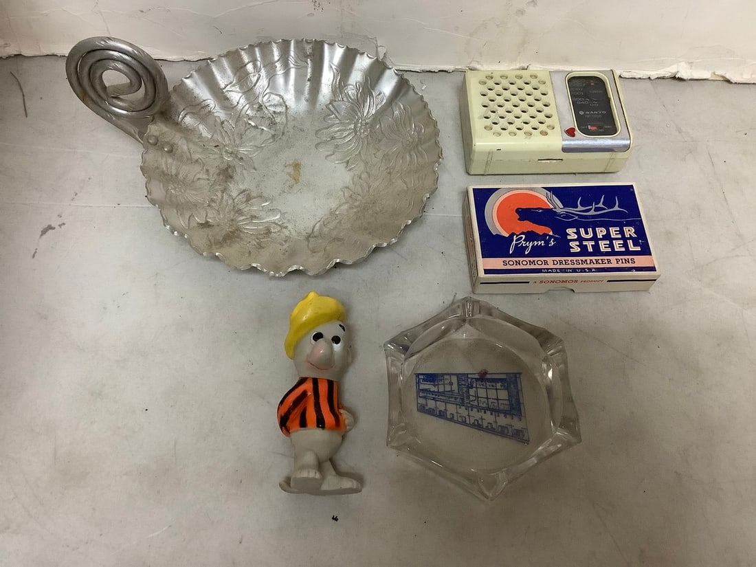 Ashtray(4.5in.x4in.x1in.), Prym's super steel sonomor dressmaker pins, Sanyo radio, and more: Ashtray(4.5in.x4in.x1in.), Prym's super steel sonomor dressmaker pins, Sanyo radio, and more