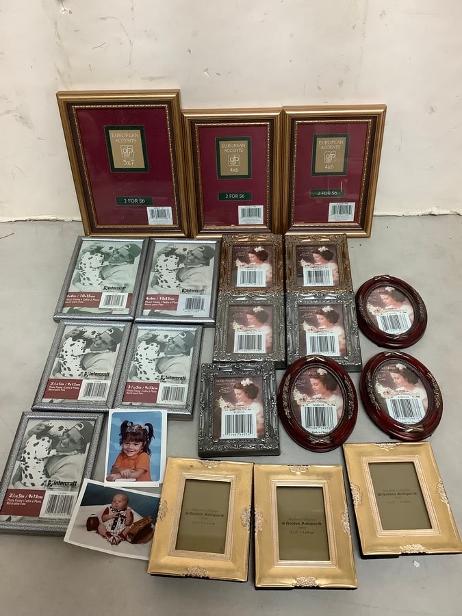 Empty photo frames(largest 5in.x7in.) (1 of 1)