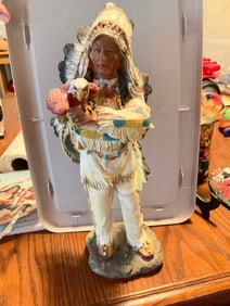Vinatge Native American statue 15in
