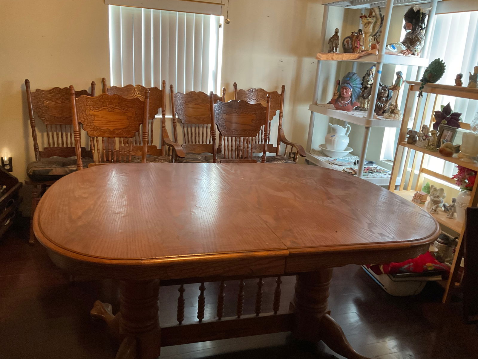 Wooden table with 6 chairs with extender 60x42x30: Wooden table with 6 chairs with extender 60x42x30