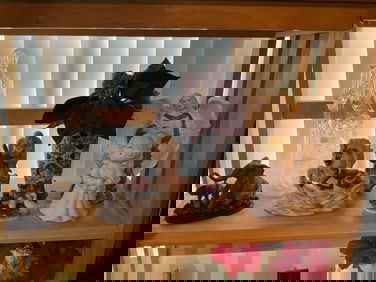 lot of figurines tallest is 10"