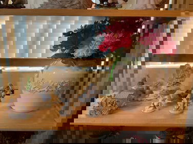 lot of figurines tallest is 9"