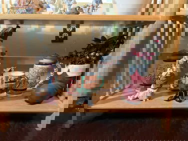 lot of figurines tallest is 11"