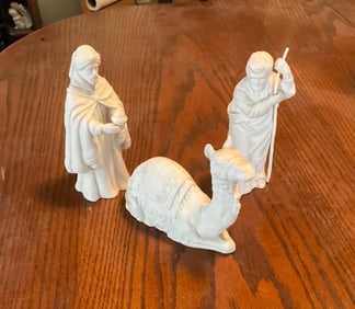 Lot of 3 Avon Nativity pieces