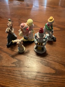 Lot of clown perclin dolls