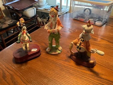 Lot of 3 clown perclin dolls