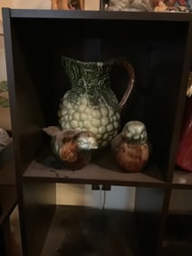 Lot of 2 ceramic birds and vase