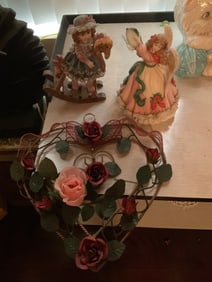 Lot of 2 ceramic statues and one metal wall hanging