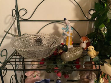 Lot of figures and bowl 8in