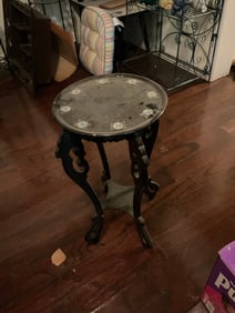 Wooden plant stand 22x13