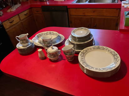 Noritake 6910 Geneva MAde in Japan China Set for 8: set not complete, there are missing dishes and cups