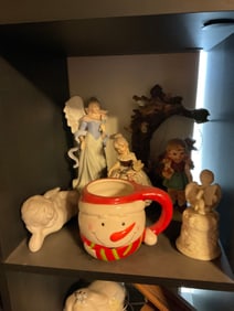 lot full of various size figuinres