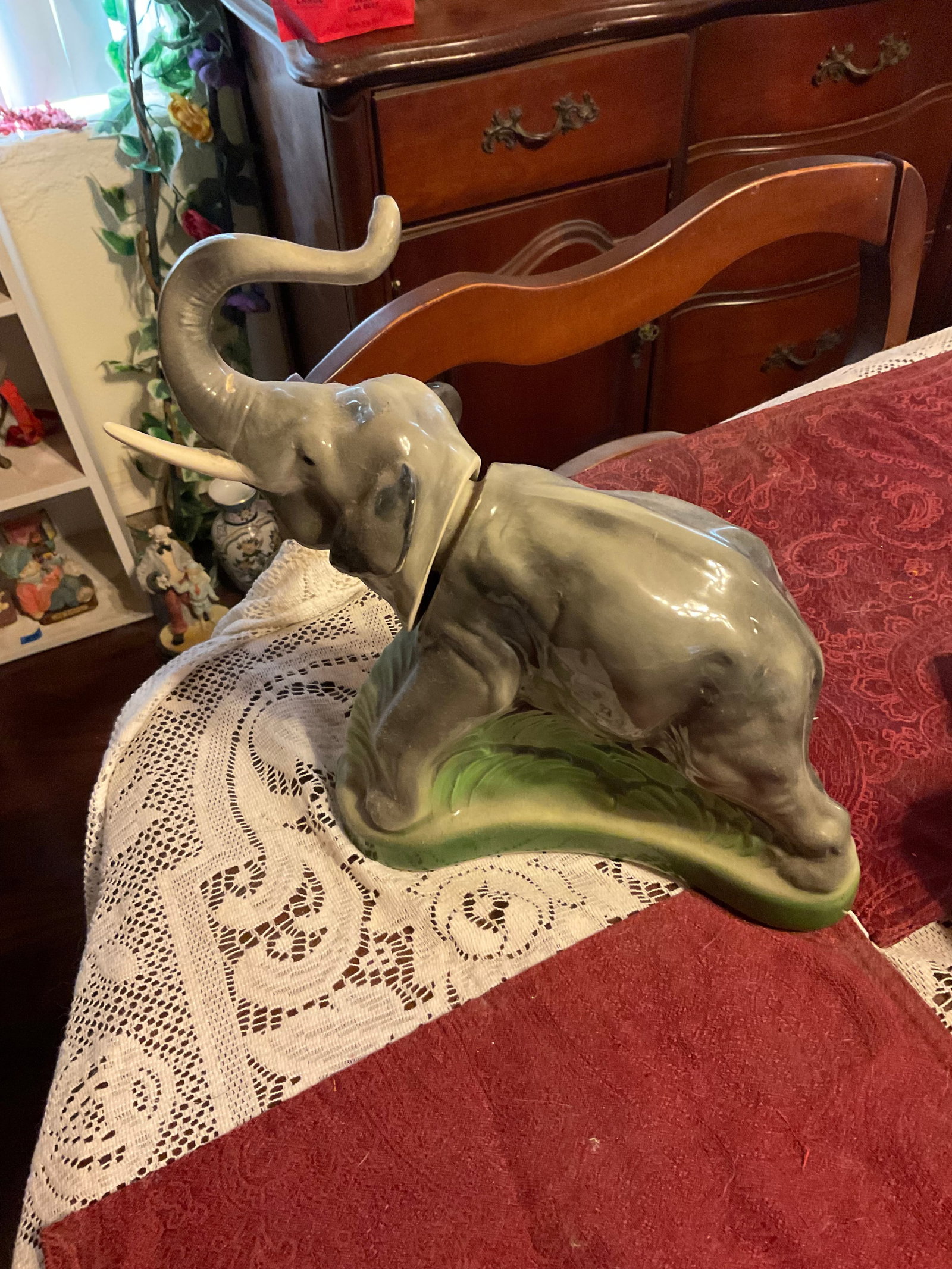 Hertiage China Elelphant 1973 decanter 10" tall: Hertiage China Elelphant 1973 decanter 10" tall