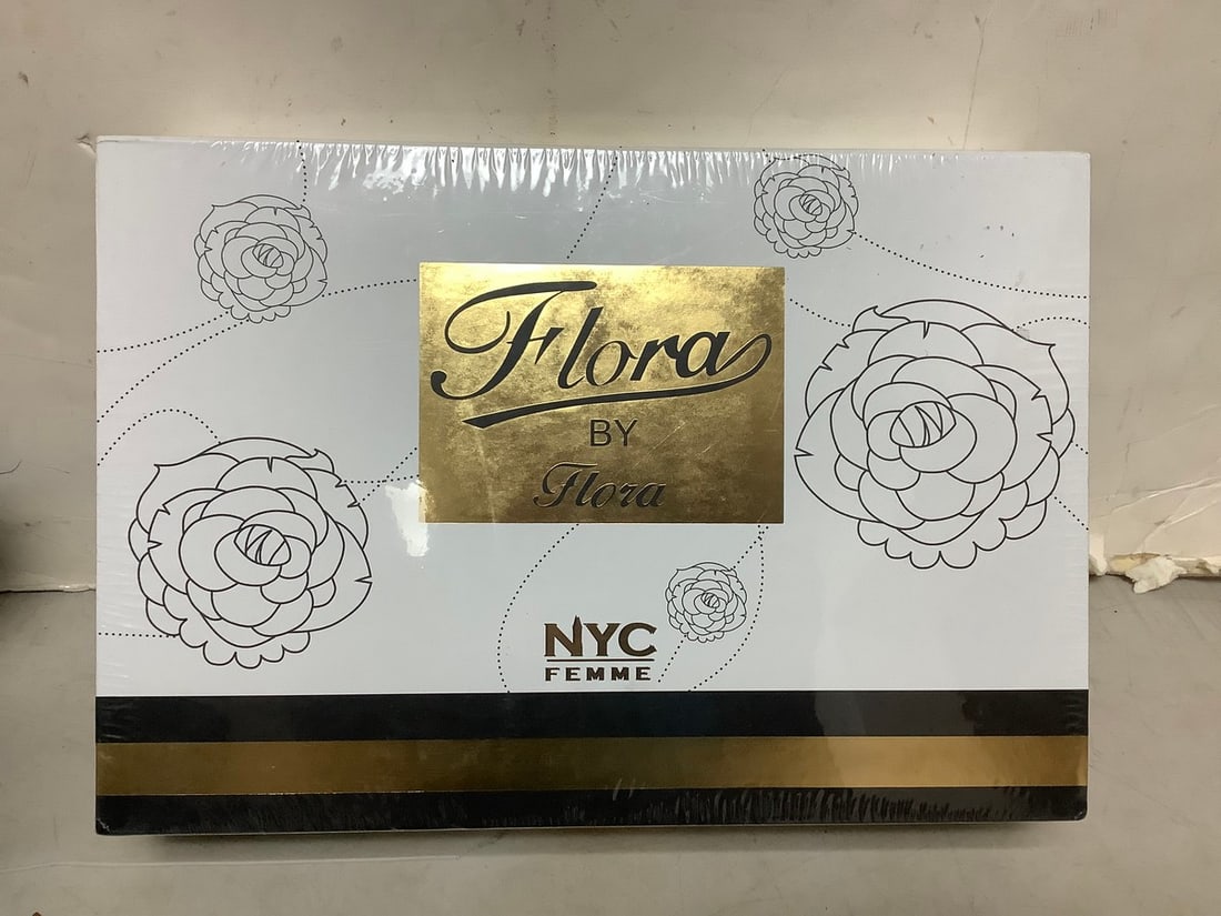 Flora by Flora set with shower gel, body lotion, and more (brand new, sealed): Flora by Flora set with shower gel, body lotion, and more (brand new, sealed)