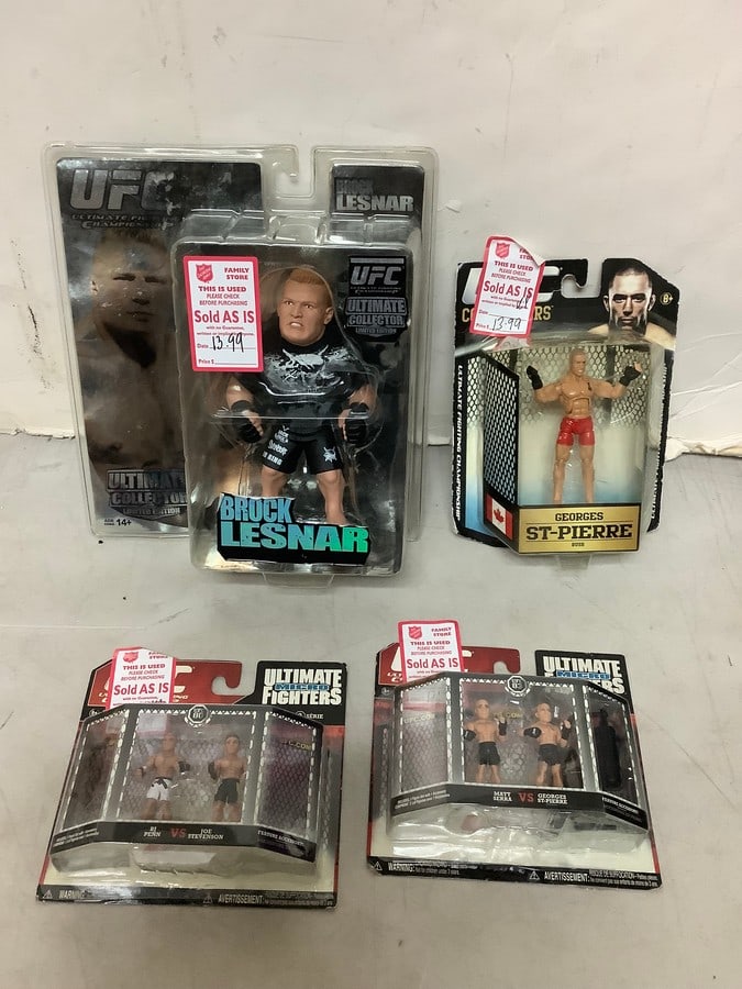 UFC action figures(new in box-Brock Lesnar, Georges St. Pierre, and more): UFC action figures(new in box-Brock Lesnar, Georges St. Pierre, and more)
