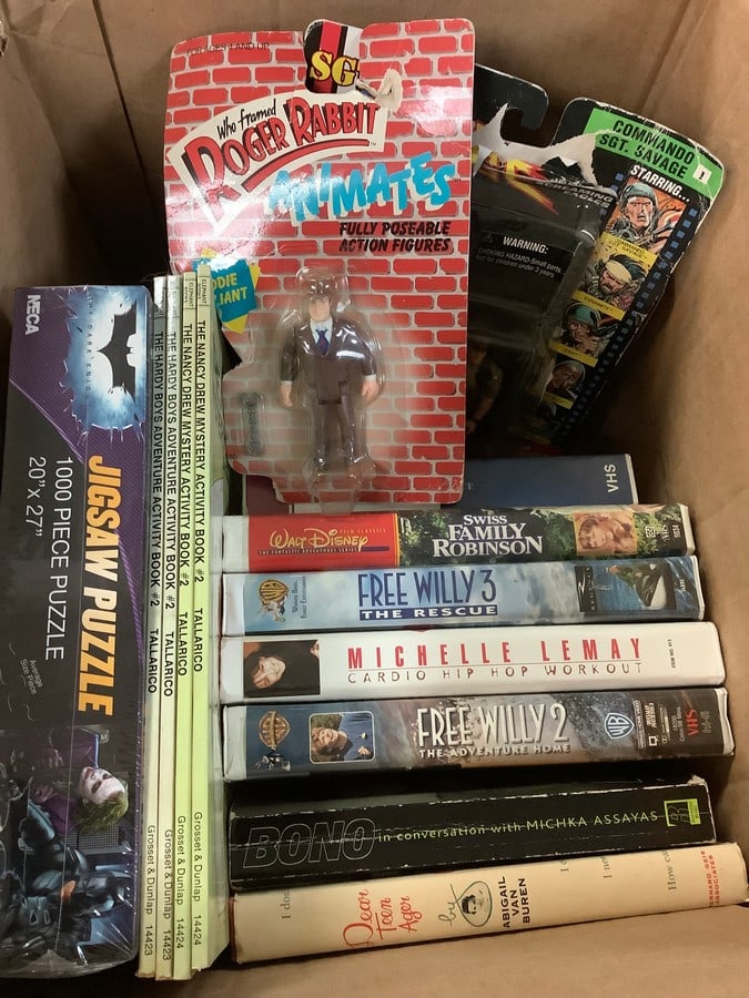 Various books, VHS tapes, The Dark Knight 1000 piece jigsaw puzzle(sealed), and more (1 of 1)