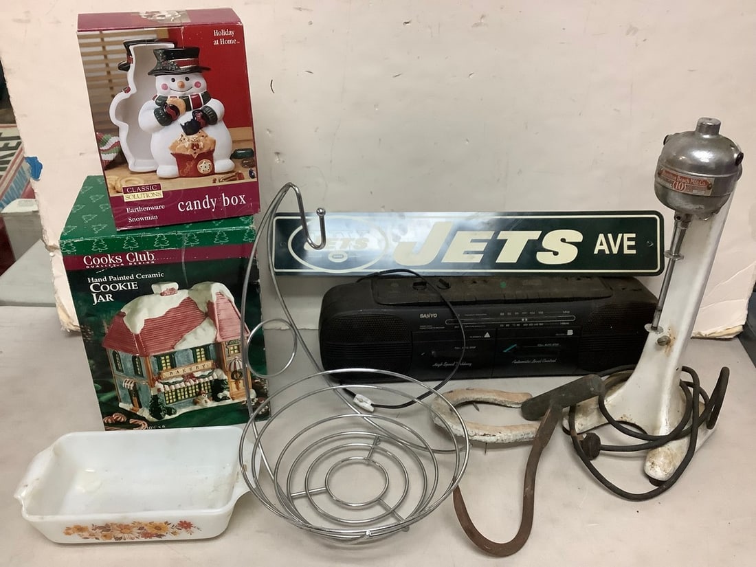 Vintage Hamilton Beach milkshake maker(17in.tall), Anchor Hocking tray, hand painted ceramic cookie (1 of 1)