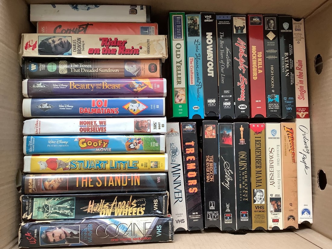 Various VHS Tapes (No Way Out, Tremors, Stuart Little, and more) (1 of 1)