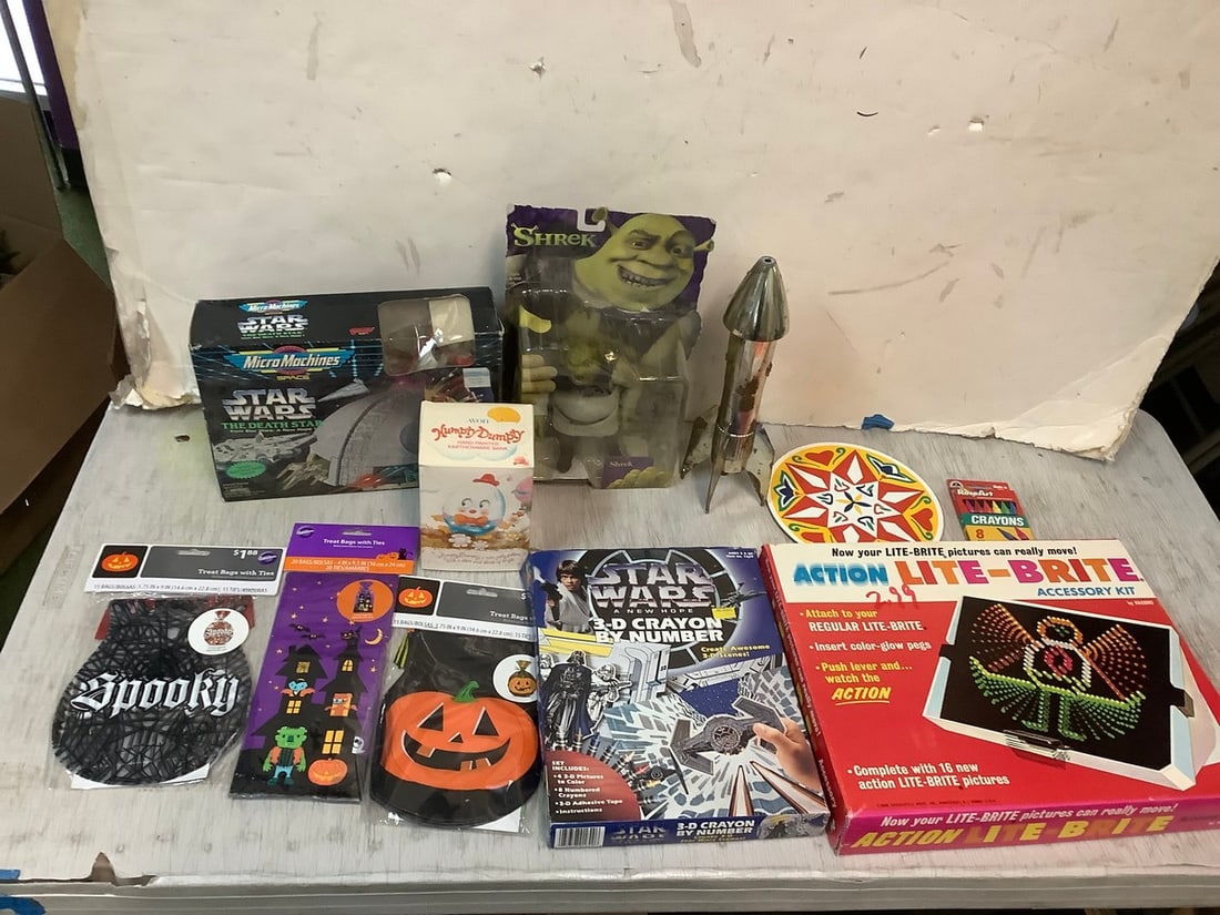 Action Lite-Brite Accessory Kit, Shrek Figure, Star Wars 3-D Crayon by Number, and more) (1 of 1)