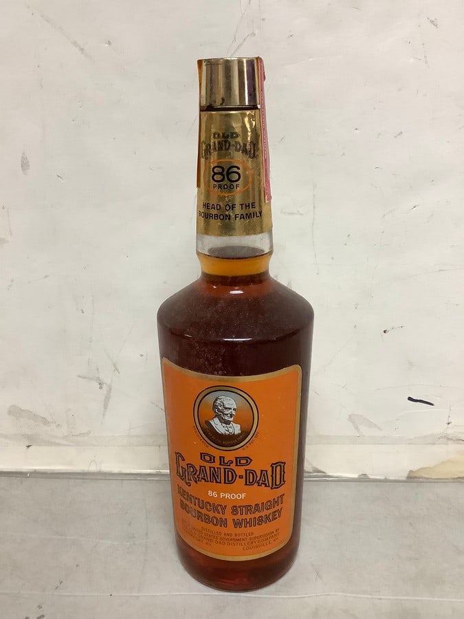 Old Grand-dad Kentucky Straight Bourbon Whiskey 86 proof 4/5 quart(sealed) (1 of 1)