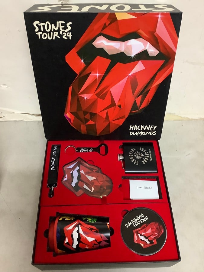 Stones Tour 24' Set - Hackney Diamonds (Flask, Cup, Wireless Charger, Bottle Opener, and more): Stones Tour 24' Set - Hackney Diamonds (Flask, Cup, Wireless Charger, Bottle Opener, and more)