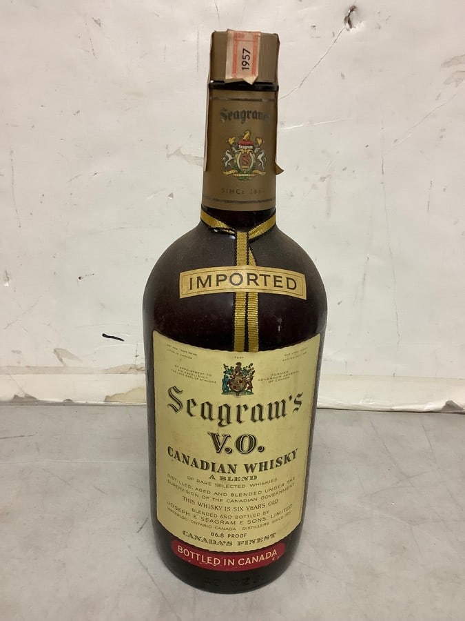 1957 Seagrams V.O. Canadian Whisky 86.8 Proof 1Qt (Sealed) (1 of 1)