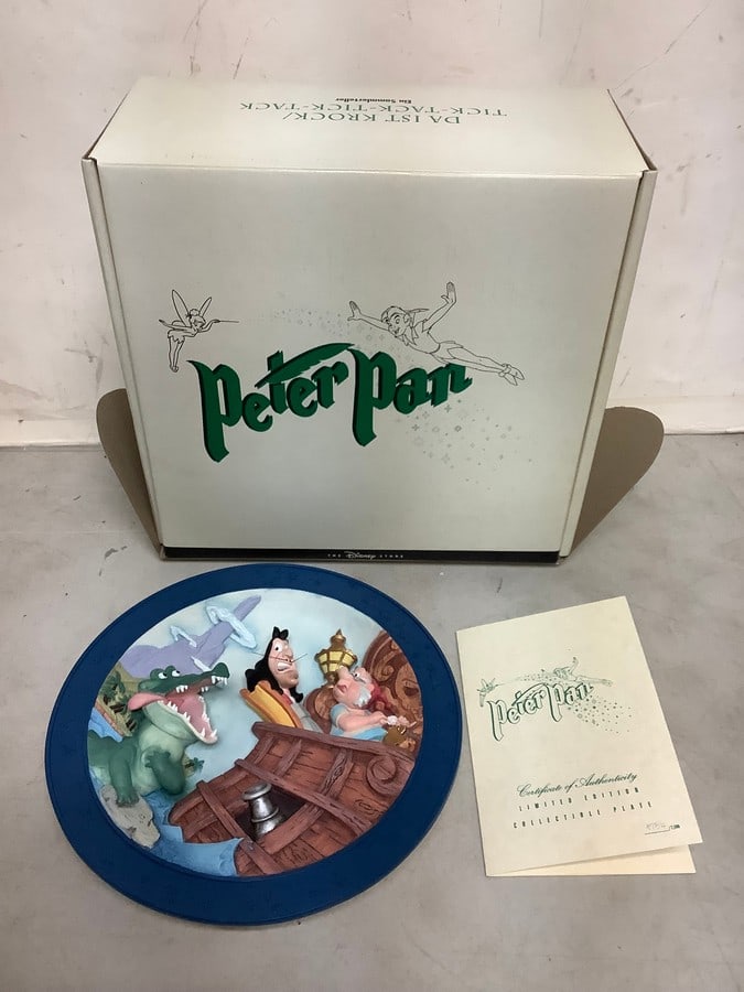 Disney Peter Pan Decorative Plate - Da Ist Krock/Tick-Tack-Tick-Tack (8.5in Across) (1 of 1)