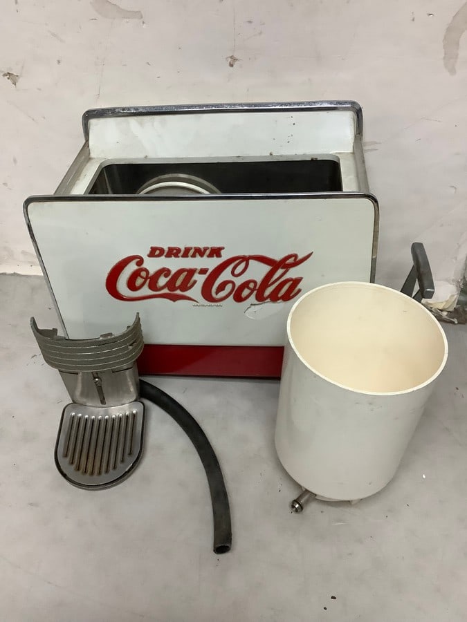 Vintage Coca-Cola Dispensing Fountain (Serial Number - 21274) 14.5inx20inx10: Vintage Coca-Cola Dispensing Fountain (Serial Number - 21274) 14.5inx20inx10