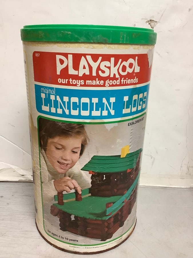 Vintage Playskool Lincoln Logs set (1 of 1)