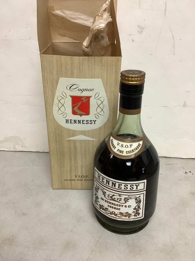 Hennesy V.S.O.P. grande fine champagne cognac(sealed with box): Any contents in bottle is Free; You are bidding on the bottle & unbroken tax stamp