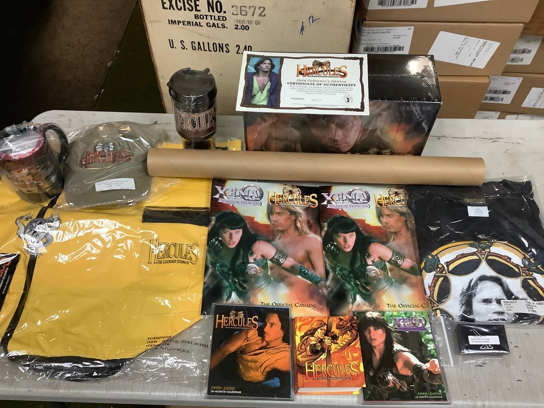 Hercules set(mug, thermos, drawstring bag, VHS set, and more): Hercules set(mug, thermos, drawstring bag, VHS set, and more)