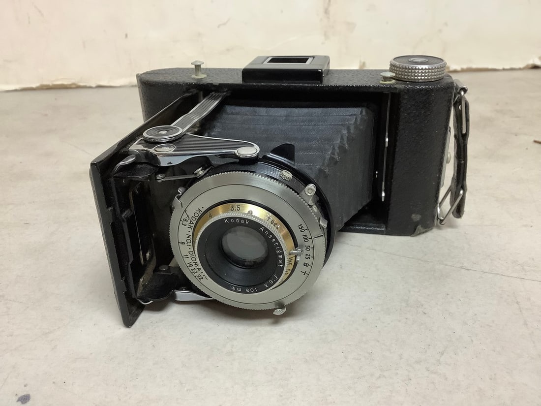 Kodak vintage camera(working condition): Kodak vintage camera(working condition)