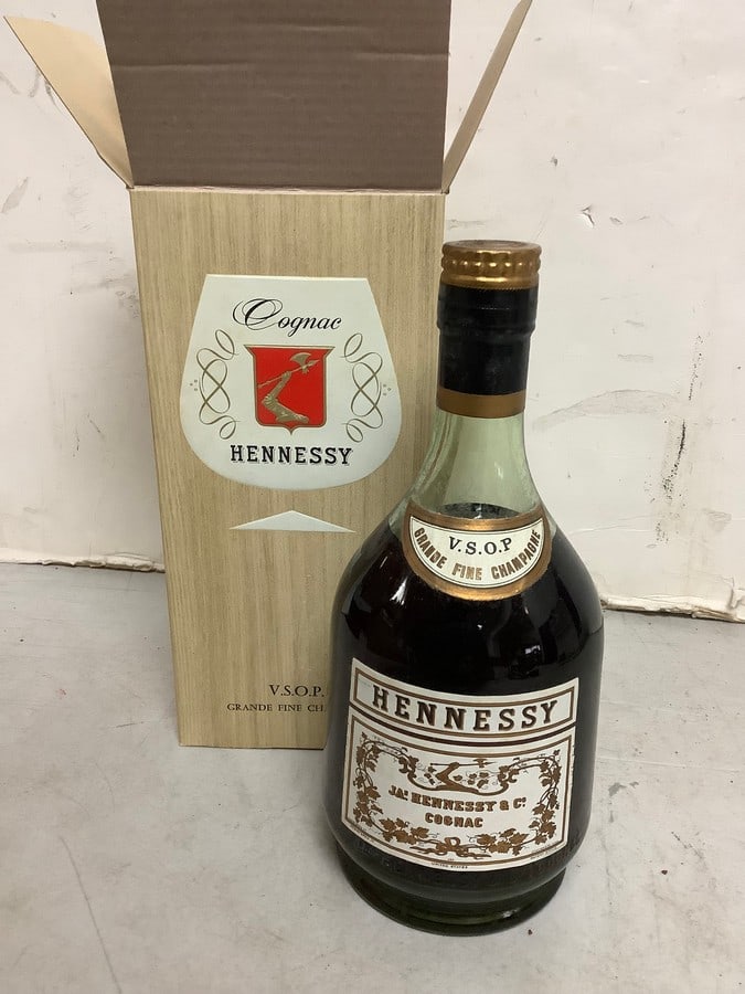 V.S.O.P. grande fine champagne Hennesy cognac: Any contents in bottle is Free; You are bidding on the bottle & unbroken tax stamp