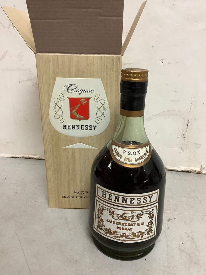 V.S.O.P. grande fine champagne Hennesy cognac: Any contents in bottle is Free; You are bidding on the bottle & unbroken tax stamp