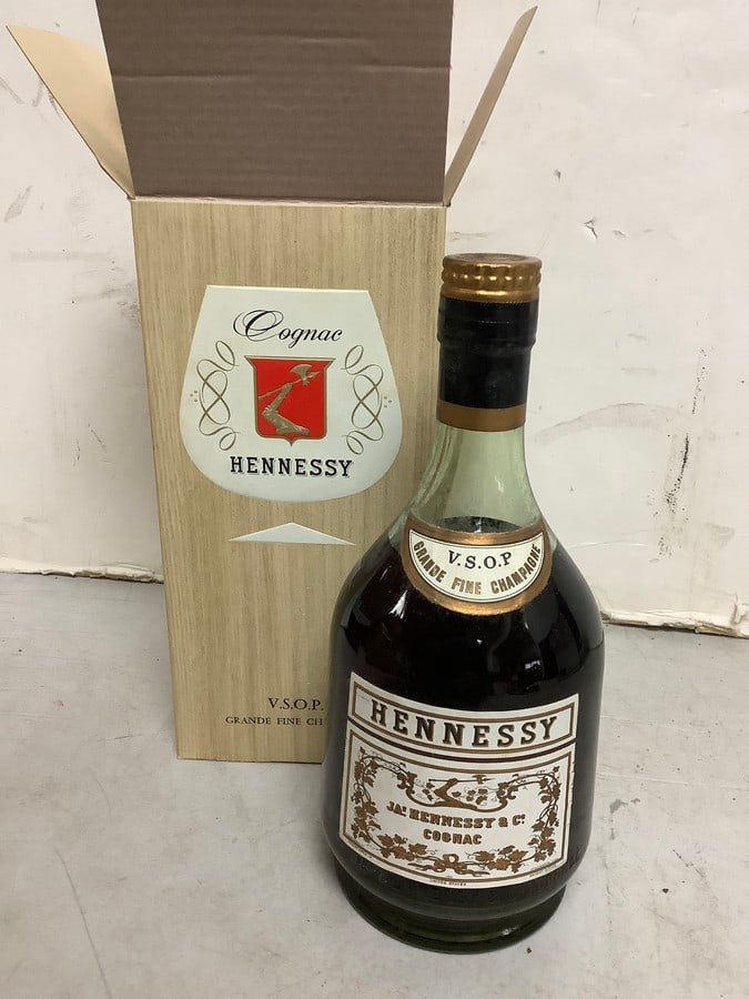V.S.O.P. grande fine champagne Hennesy cognac: Any contents in bottle is Free; You are bidding on the bottle & unbroken tax stamp