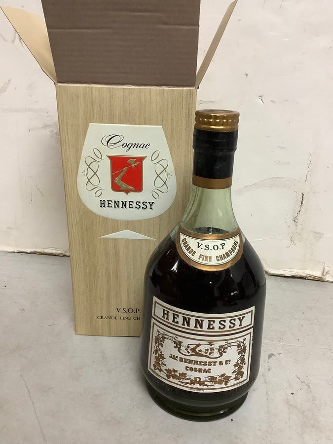 V.S.O.P. grande fine champagne Hennesy cognac: Any contents in bottle is Free; You are bidding on the bottle & unbroken tax stamp