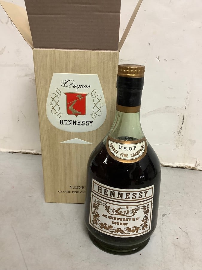 V.S.O.P. grande fine champagne Hennesy cognac: Any contents in bottle is Free; You are bidding on the bottle & unbroken tax stamp