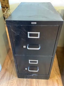 Staples metal 2 drawer file cabinet(15in.x25in.x28.5in.)