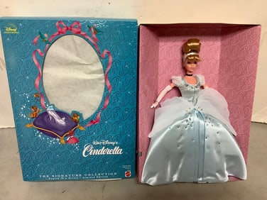 Walt Disney Cinderella Collector Doll - The Signature Collection