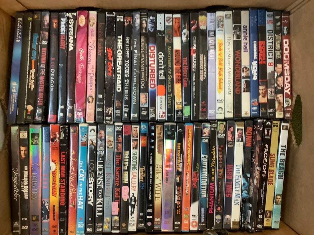Various DVDs (District 9, Disturbed, Last Man Standing, and more) (1 of 1)