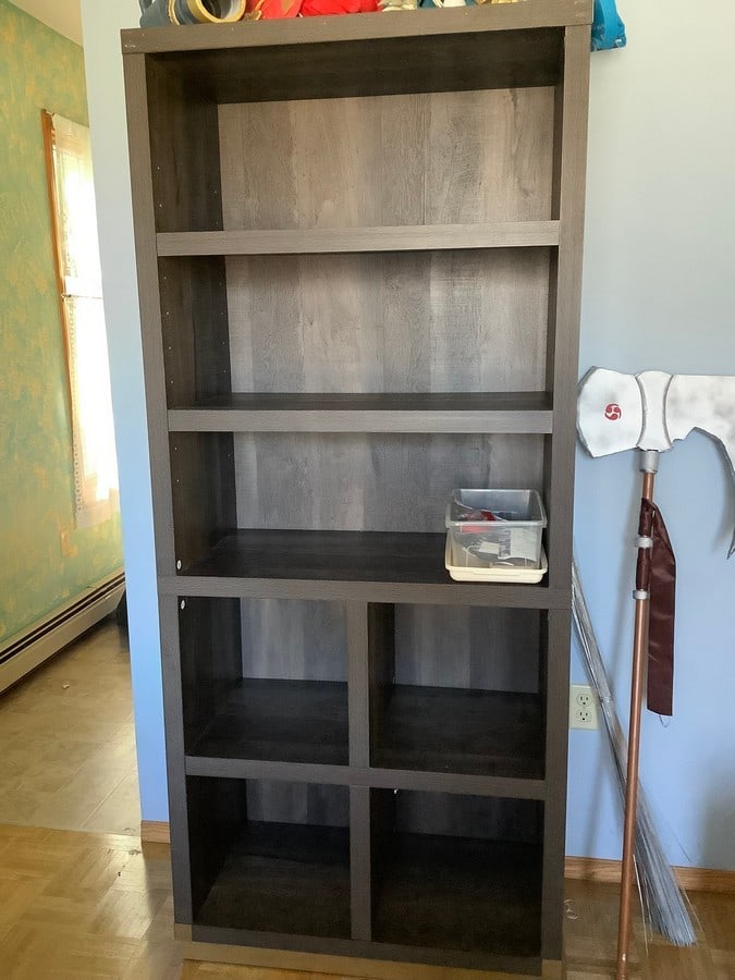 Wooden shelving unit(31in.x15.5in.x17in.-contents on shelf not included): Wooden shelving unit(31in.x15.5in.x17in.-contents on shelf not included)