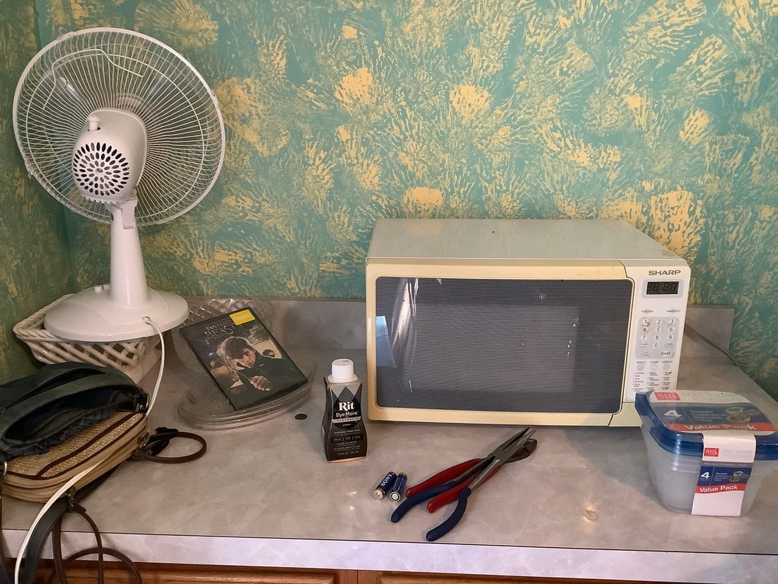 Sharp microwave, Fantastic Beasts DVD, handbags, and more (1 of 1)