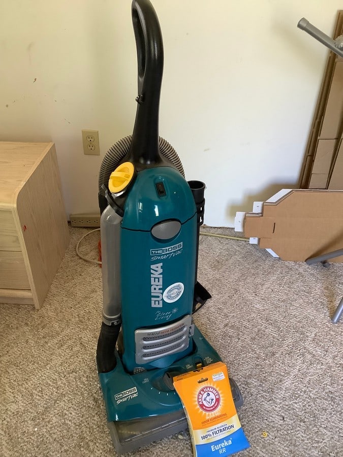 Eureka SmartVac The Boss and odor eliminating vaccuum bags (1 of 1)