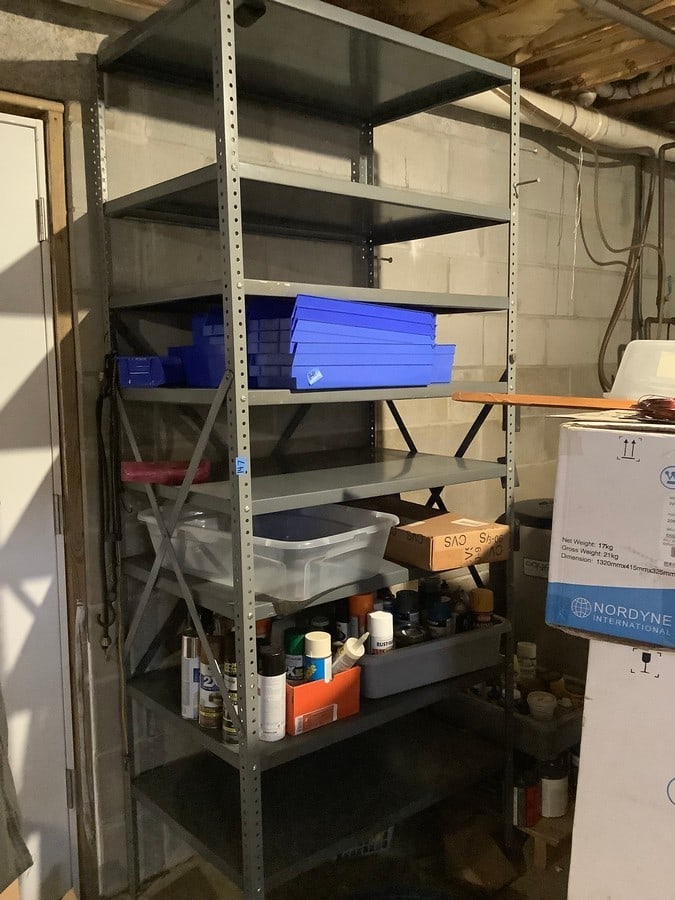 Metal racking system(88in.x24in.x38in.): Metal racking system(88in.x24in.x38in.)