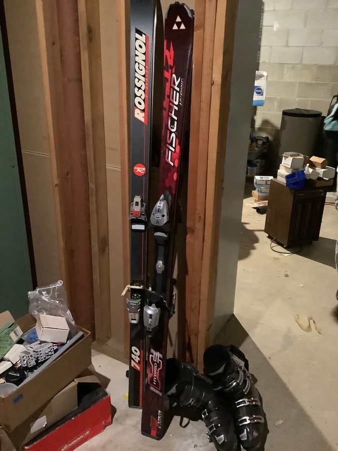 Skii set(skii boots and more-Fischer and Tyrolia): Skii set(skii boots and more-Fischer and Tyrolia)